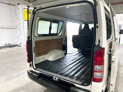 2018 Toyota Hiace Super Low 21km == Xmas BIG SALE ==