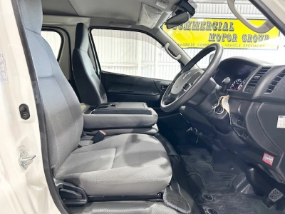 2018 Toyota Hiace Super Low 21km == Xmas BIG SALE ==
