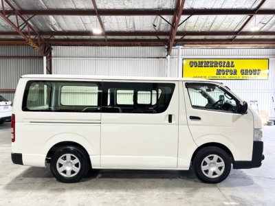 2018 Toyota Hiace Super Low 21km == Xmas BIG SALE ==