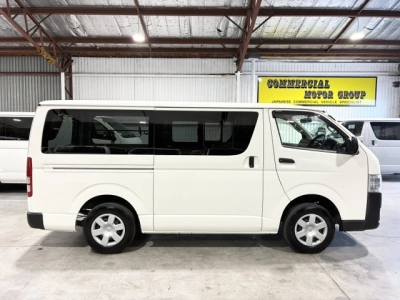 2020 Toyota Hiace = Super Low 26km = REMOVABLE High Floor