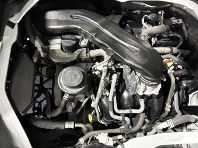 2020 Toyota Hiace = Super Low 26km = High Floor