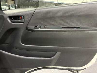 2020 Toyota Hiace = Super Low 26km = High Floor