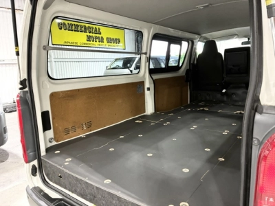 2020 Toyota Hiace = Super Low 26km = RHigh Floor