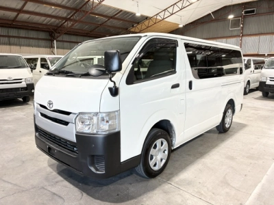 2020 Toyota Hiace = Super Low 26km = REMOVABLE High Floor