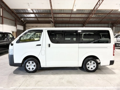 2020 Toyota Hiace = Super Low 26km = REMOVABLE High Floor