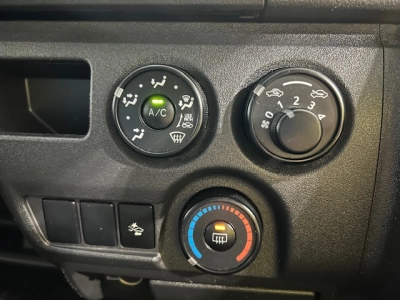 2019 Toyota Hiace Super Low 27km_ 6 Seaters_ EASTER SALE ON NOW !