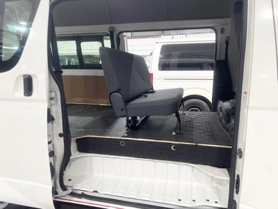 2019 Toyota Hiace Super Low 27km =6 Seaters=