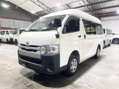2019 Toyota Hiace Super Low 27km =6 Seaters=