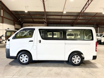 2019 Toyota Hiace ==SUPER LOW 32kms==