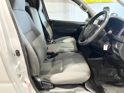 2017 Toyota Hiace LWB **MANUAL** $4400 REDUCED **