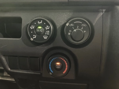2017 Toyota Hiace LWB **MANUAL** $4400 REDUCED **