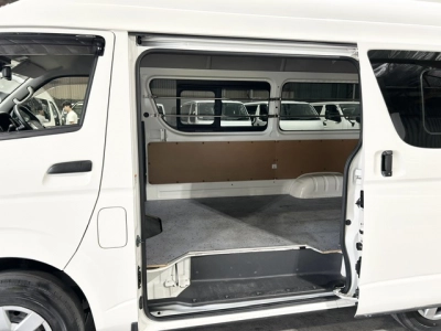 2022 Toyota Hiace ++ RARE 4X4 HIGHROOF ++ 360 Degree CAMERA / DUAL AIRBAGS