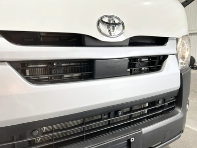 2022 Toyota Hiace ++ RARE 4X4 HIGHROOF ++ 360 Degree CAMERA / DUAL AIRBAGS