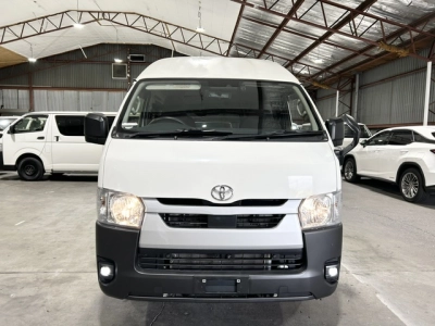 2022 Toyota Hiace ++ RARE 4X4 HIGHROOF ++ 360 Degree CAMERA / DUAL AIRBAGS