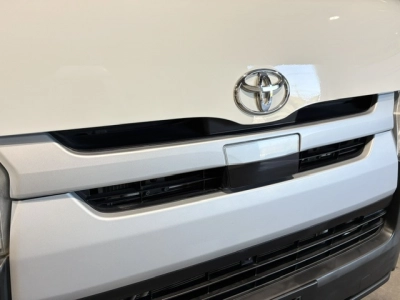 2019 Toyota Hiace Super Low 61km!! ** 6 Seaters **