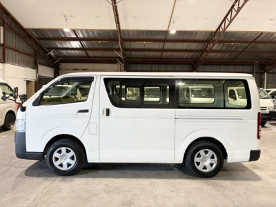 2019 Toyota Hiace Super Low 61km!! ** 6 Seaters **
