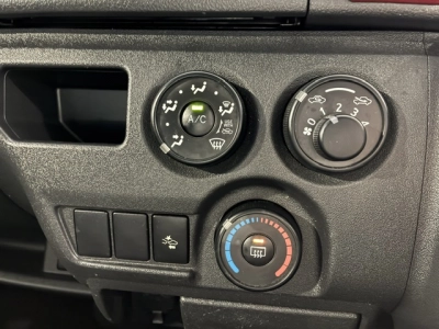 2019 Toyota Hiace Super Low 61km!! ** 6 Seaters **
