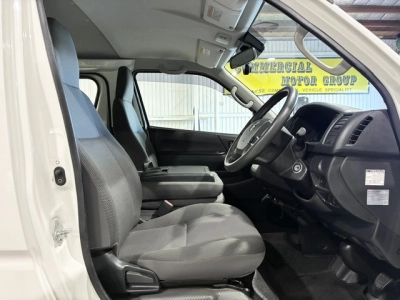 2019 Toyota Hiace Super Low 61km!! ** 6 Seaters **