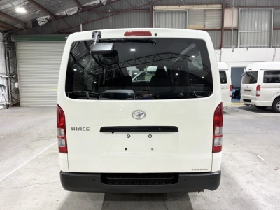 2024 Toyota Hiace Facelift Model / 4X4 / SUPER LOW 62kms / TIMBER FLOOR!