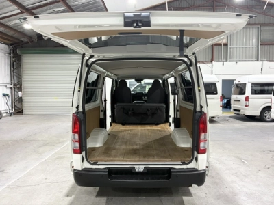 2024 Toyota Hiace Facelift Model / 4X4 / SUPER LOW 62kms / TIMBER FLOOR!