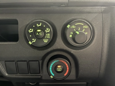 2024 Toyota Hiace Facelift Model / 4X4 / SUPER LOW 62kms / TIMBER FLOOR!