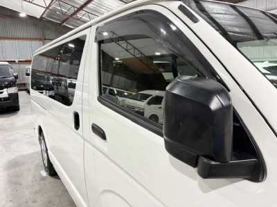 2024 Toyota Hiace Facelift Model / 4X4 / SUPER LOW 62kms / TIMBER FLOOR!