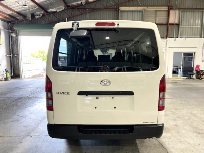2023 Toyota Hiace Latest Facelift Model **4WD 4WD 4WD** **SUPER LOW 62kms**