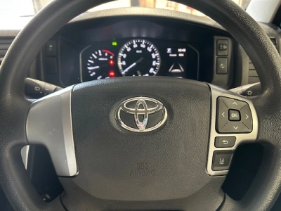 2023 Toyota Hiace Latest Facelift Model **4WD 4WD 4WD** **SUPER LOW 62kms**