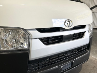 2023 Toyota Hiace Latest Facelift Model **4WD 4WD 4WD** **SUPER LOW 62kms**