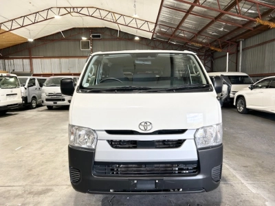 2023 Toyota Hiace Latest Facelift Model **4WD 4WD 4WD** **SUPER LOW 62kms**