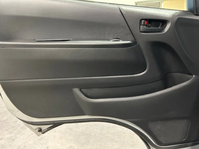2018 TOYOTA HIACE 2L PETROL *FREE ROOFRACK* WAS $32,995 NOW $29,895 ++NEW YEAR SALE++
