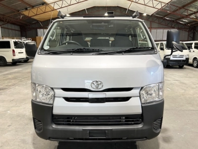 2018 TOYOTA HIACE 2L PETROL *FREE ROOFRACK* WAS $32,995 NOW $29,895 ++NEW YEAR SALE++