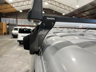 2018 TOYOTA HIACE 2L PETROL *FREE ROOFRACK* WAS $32,995 NOW $29,895 ++NEW YEAR SALE++