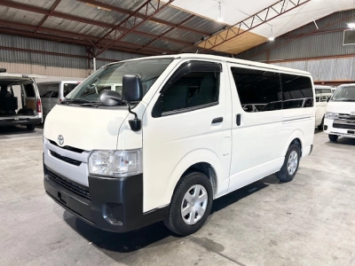2017 Toyota Hiace **Super Low 66kms** $5000 REDUCED --- TIMBER FLOOR ---