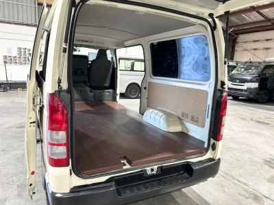 2017 Toyota Hiace **Super Low 66kms** $5000 REDUCED 