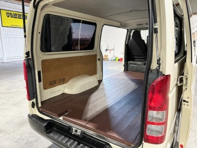 2017 Toyota Hiace **Super Low 66kms** $5000 REDUCED