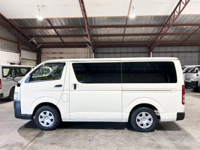 2017 Toyota Hiace **Super Low 66kms** $5000 REDUCED --- TIMBER FLOOR ---