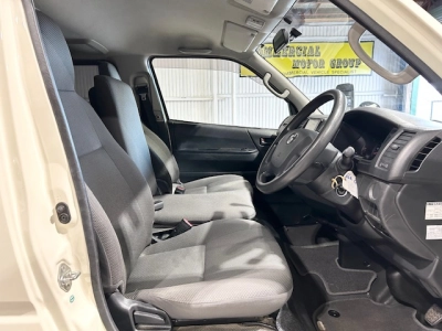 2017 Toyota Hiace **Super Low 66kms** $5000 REDUCED 