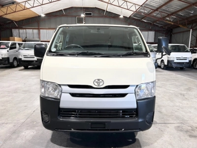 2017 Toyota Hiace **Super Low 66kms** $5000 REDUCED --- TIMBER FLOOR ---