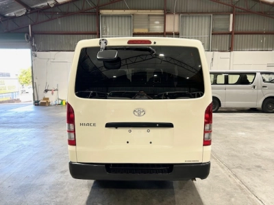 2017 Toyota Hiace **Super Low 66kms** $5000 REDUCED --- TIMBER FLOOR ---