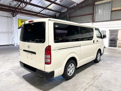 2017 Toyota Hiace **Super Low 66kms** $5000 REDUCED --- TIMBER FLOOR ---