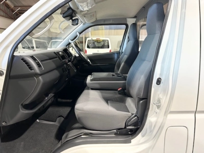 2017 Toyota Hiace LWB *** $4000 REDUCED *** SUPER LOW 67kms