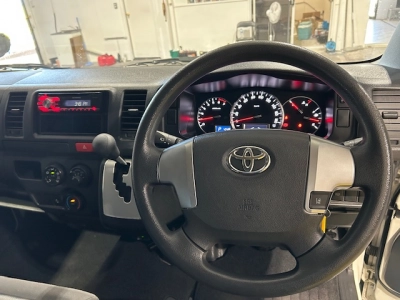 2017 Toyota Hiace LWB *** $4000 REDUCED *** SUPER LOW 67kms