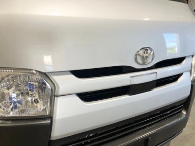2017 TOYOTA HIACE LWB ** NEW YEAR SALE ** WAS $31,995 NOW $28,295