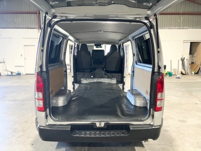 2017 TOYOTA HIACE LWB ** NEW YEAR SALE ** WAS $31,995 NOW $28,295