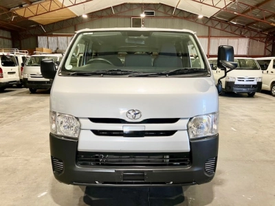 2017 TOYOTA HIACE LWB ** NEW YEAR SALE ** WAS $31,995 NOW $28,295