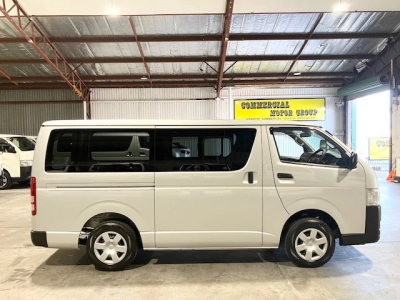2017 TOYOTA HIACE LWB ** NEW YEAR SALE ** WAS $31,995 NOW $28,295