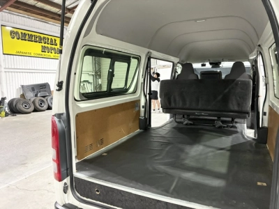 2020 Toyota Hiace ***HIGHROOF*** 2WD = ONLY 70kms! =