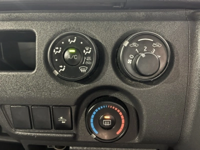 2020 Toyota Hiace ***HIGHROOF*** 2WD = ONLY 70kms! =