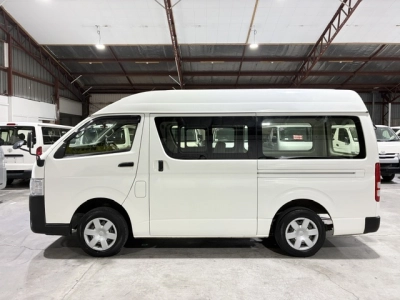 2020 Toyota Hiace ***HIGHROOF*** 2WD = ONLY 70kms! =